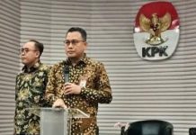 Dugaan Pemerasan Terhadap Pejabat Hingga Soal Mutasi Jabatan di Kementan FOTO: Jurubicara Bidang Penindakan dan Kelembagaan KPK, Ali Fikri saat menyampaikan hasil penggeledahan di rumah dinas Mentan SYL di Jalan Widya Chandra V nomor 28, Kebayoran Baru, Jakarta Pusat sejak Kamis sore (28/9) hingga Jumat siang (29/9).