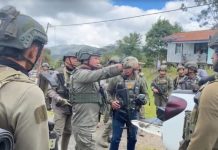 Kontak Tembak di Oksibil, 4 Anggota KKB Tewas FOTO: Kombes Faizal Ramadhani Komandan Satgas Damai Cartenz 2023 di Distrik Serambakon, Kabupaten Pegunungan Bintang. Sabtu (30/9/2023). (Ist)