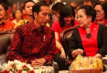 Guruh Sebut Jokowi Layak Ketua Umum, Megawati Dewan Pembina PDIP FOTO: Joko Widodo dan Megawati Soekarnoputri di Rapat Kerja Nasional (Rakernas) IV PDIP di JIExpo Kemayoran, Jakarta Pusat, Sabtu (30/9/2023).