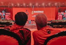 Temuan Lembaga Survei, Kesukaan Publik Terhadap PDIP Karena Faktor Jokowi FOTO: Kiri Joko Widodo dan Ganjar Pranowo saat menghadiri Rakernas IV PDIP, Jiexpo Kemayoran, Jakarta, Sabtu (30/9/2023).