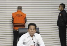 Dugaan Tindak Pidana Korupsi Eks Mentan, KPK: Untuk Cicilan Kartu Kredit dan Mobil Alphard Milik SYL FOTO: Wakil ketua KPK Johanis Tanak saat menyampaikan keterangan persnya di gedung merah putih KPK di Jakarta. Rabu malam (12/10/2023)