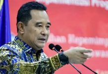 Stafsus Peninggalan ASS Masih Ada di OPD Jadi Dewas, LKKN Desak Pj Gubernur Sulsel Bubarkan FOTO: Pj Gubernur Sulsel Bahtiar Baharuddin (sulselprov.go.id)