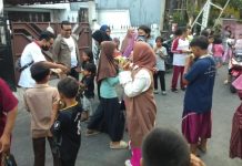 Kunjungi Sanggar Belajar, Aksi Rabu AMPERA Menyapa dan Berbagi Susu Kepada Anak-anak