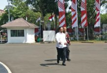 Ditengah isu Reshuffle, Tiba-tiba Mahfud datang Temui Presiden Jokowi di Istana FOTO: Menkopolhukam Mahfud MD saat sedang berada di istana Kepresidenan. Selasa (24/10/2023)