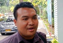 Kevin Ditarik ke Mabes Polri, Kini Ketua KPK Dikawal POM TNI FOTO: Ajudan Firli Bahuri, Kevin Egananta, tiba di Polda Metro Jaya, Jakarta, Jumat (13/10/2023). Foto: Thomas Bosco/kumparan