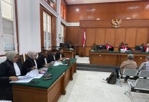 Tim Jaksa Hadirkan Saksi Ahli, Sidang Dugaan Korupsi PDAM Makassar Ditunda FOTO: Suasana sidang dugaan tindak pidana korupsi PDAM Makassar. Kamis (27/10/2023)