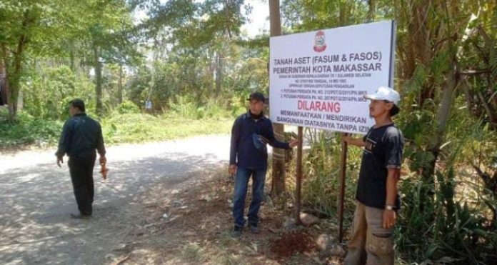 Foto papan bicara yang berdiri di Kompleks Perumahan Pemda, Nipa-Nipa, Antang, Kecamatan Manggala. (Property ujungjari)