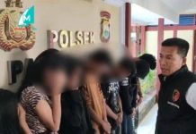 Prostitusi Terselubung di Hotel Grand City Tamamaung, Karang Taruna Apresiasi Kapolsek Panakukang FOTO: Iptu Sangkala, Kanit Reskrimum Polsek Panakukang saat memberikan keterangan persnya di Mapolsek Panakukang. Senin (30/10/2023)