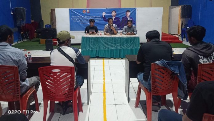 FOTO: Kegiatan pembekalan kepada kader karang taruna kecamatan tamalanrea dan kecamatan biringkanaiya tentang bahaya disintegrasi bangsa yang di picu oleh sikap sikap intoleransi antar umat beragama. Selasa (32/10)