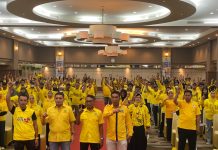 Konsolidasi Pimcam-Pimlur Partai Golkar, di Acara 3 Dekade SMADA, AIA Kampanyekan APPI Wali kota 2024 FOTO: Munafri Arifuddin atau APPI saat menghadiri Konsolidasi Pimcam dan Pimlur di Dapil Makassar A. Ahad (12/11/2023)