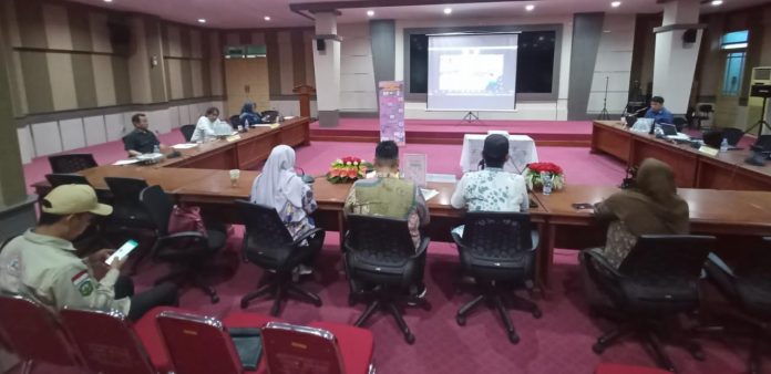 FOTO: PPID Desa Langkidi saat mengikuti Monitoring dan Evaluasi) Keterbukaan Informasi Publik (KIP) bagi Badan Publik Desa Se-Sulawesi Selatan tahun 2023.