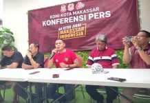Ahmad Susanto Sampaikan Ucapan Terima Kasih Ke Wali kota Makassar atas Suksesnya Iven Porkot se Kecamatan FOTO: Ahmad Susanto (Tengah) bersama sejumlah pengurus KONI kota Makassar saat menggelar keterangan persnya. Ahad (19/11/2023)