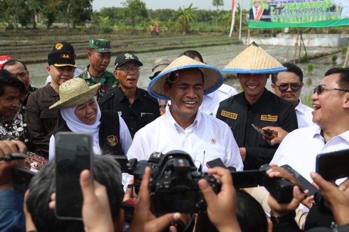 FOTO: Menteri Pertanian (Mentan) Andi Amran Sulaiman melakukan kunjungan kerja ke Badan Layanan Umum Balai Besar Inseminasi Buatan (BBIB) Singosari, Malang