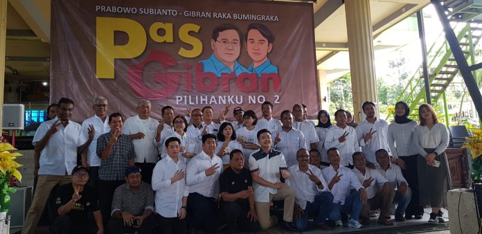 FOTO: Pelantikan Pengurus Relawan Nasional PAS-GIBRAN Sulsel di Makassar