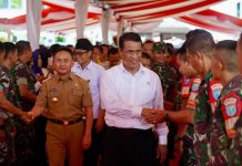Mentan Amran Gerakkan Penyuluh Cetak Sawah Baru dan Optimasi Lahan Rawa di Kalteng FOTO: Menteri Pertanian (Mentan) Andi Amran Sulaiman menghadiri pembinaan penyuluh pertanian tersebut di Palangkaraya, Senin (11/12/2023).