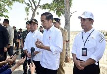 Mentan Semobil dengan Presiden, Pupuk Subsidi Dipermudah dan Ditambah FOTO: Presiden RI, Joko Widodo dan Menteri Pertanian , Andi Amran Sulaiman saat memberikan keterangan persnya usai Indonesia, keduanya menghadiri Pembinaan Penyuluh Pertanian dan Petani di Provinsi Jawa Tengah (Jateng). Rabu (13/12/2023)