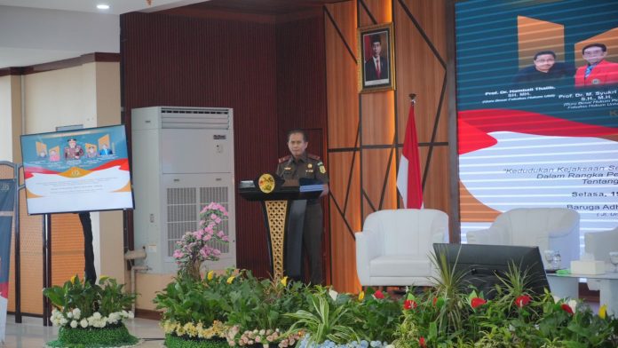 FOTO: Wakil Kepala Kejaksaan Tinggi Sulawesi Selatan Zet Tadung Allo membuka kegiatan Forum Grup Discussion (FGD) Selasa (19/12/2023) bertempat di Baruga Adhyaksa Km. 4 Jalan Urip Sumoharjo, Panakukang.