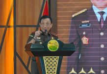 Kejati Sulsel Tuan Rumah FGD Pidana Militer Kawasan Timur Indonesia FOTO: Kepala Kejaksaan Tinggi Sulawesi Selatan Leonard Eben Ezer Simanjuntak saat memberikan sambutan Welcome Speech mengucapkan bagi Para peserta Focus Group Discussion di Kantor Kejati Sulsel. Kamis (21/12/2023)