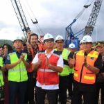 Pelabuhan Lembang Keke Kajang Tuntas Dikerjakan FOTO: Bupati Bulukumba Andi Muchtar Ali Yusuf saat meninjau pembangunan fasilitas pelabuhan Kajang di Kelurahan Tanah Jaya, Kecamatan Kajang.