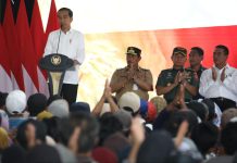 Presiden: Pupuk Bersubsidi Ditambah Rp 14 Triliun, Mentan Berterimakasih FOTO: Presiden Jokowi dan Menteri Pertanian Andi Amran Sulaiman dalam kunjungan kerjanya ke Banyumas, Jawa Tengah, Selasa, 2 Januari 2024.