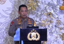 Natal di Mabes Polri, Kapolri: Yang Kita Cari Pemimpin yang Bisa Melanjutkan Estafet Kepemimpinan Tangkap layar dari akun YouTube Divisi Humas Mabes polri