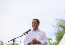 Sasar Pertanian Berkelanjutan, Mentan Amran Serahkan Bantuan di Kabupaten Wajo FOTO: Menteri Pertanian Andi Amran Sulaiman