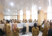 MPP Akan Wadahi 13 Pelayanan, Akan Ujicoba Operasional dan Dipantau Kemenpan RB FOTO: Wakil bupati bulukumba saat meninjau mal pelayanan publik satu