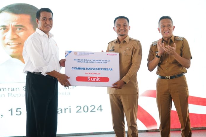 FOTO: Menteri Pertanian Andi Amran Sulaiman bekerjasama dengan PIHC untuk mengawal distribusi pupuk subsidi di musim tanam kesatu.