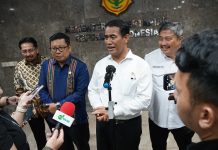 Data Debat Capres Tidak Akurat dan Menyesatkan Publik, Mentan Luruskan FOTO: Menteri Pertanian Andi Amran Sulaiman saat menerima awak media pada kesempatan lainnya di Kementerian Pertanian.