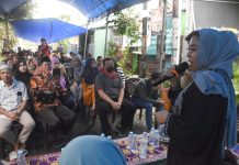 Nunung Dasniar Lanjutkan Agenda Temu Konstituen Reses II di Kecamatan Tamalanrea dan Biringkanaya FOTO: Anggota DPRD Makassar Nunung Dasniar melanjutkan agenda Temu konstituen Reses II Masa Persidangan II Tahun 2023-2024 di Daerah Pemilihan (Dapil) III meliputi Kecamatan Tamalanrea dan Kecamatan Biringkanaya, Rabu (17/1/2024).