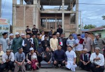 Peduli Dengan Pembangunan Keummatan, Pejuang Subuh Bersama-Taufan Pawe Bantu Masjid di Bulukumba FOTO: Caleg DPR RI Dapil II Partai Golkar Nomor Urut 4, Taufan Pawe (TP) menuaikan salat subuh di Kabupaten Bulukumba, sebelum melanjutkan sosialisasinya di Kabupaten Sinjai, Minggu, 21 Januari 2024.