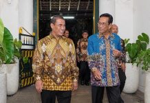 Mentan Empat Mata dengan Sri Sultan, Bahas Ekonomi dan Pertanian FOTO: Menteri Pertanian, Andi Amran Sulaiman dalam kunjungan kerjanya diagendakan untuk bertemu dengan Sultan Hamengkubuwono X, di Yogyakarta, Selasa (23/1/2024).