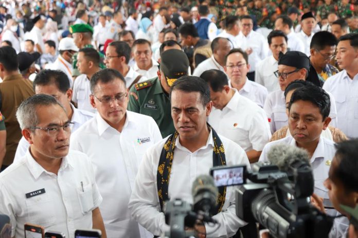 FOTO: Menteri Pertanian, Andi Amran Sulaiman (Mentan Amran), usai temui puluhan ribu Petani, Penyuluh dan Babinsa wilayah Yogyakarta.