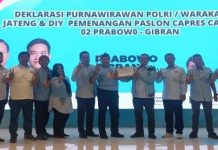 Mantan Kapolri, Wakapolri dan Kabaharkam serta 1.226 Warakawuri Polri Beri Dukungan ke Prabowo Gibran FOTO: Deklarasi dukungan oleh Mantan Kapolri periode 2013-2015 Jenderal (Purn) Sutarman bersama 1.125 purnawirawan Polri dan Warakaturi di Hotel Patrajasa, Kota Semarang pada Jumat (26/1/2024). (Ria Aldila Putri)