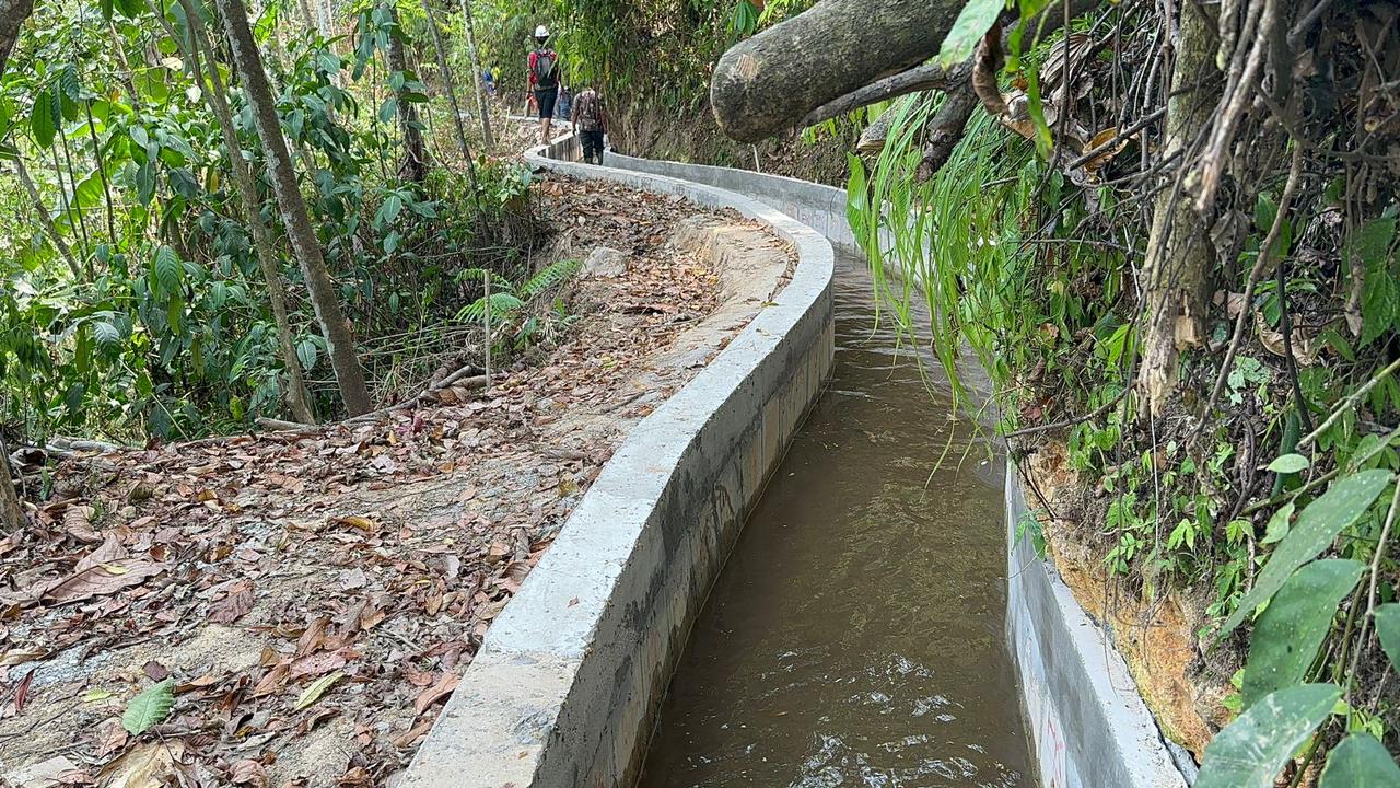 FOTO: Irigasi beton pra cetak yang diadopsi menggunakan Model L, sebuah prototipe dengan berat sekitar 53 kg per buah di kabupaten bulukumba.