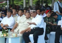 Menhan: Amran Panglima Pangan FOTO: Kiri Menteri Pertahanan Prabowo Subianto dan Menteri Pertanian (Mentan) Andi Amran Sulaiman pada kegiatan Pembinaan Penyuluh Pertanian dan Petani serta Food Estate Partisipatif Provinsi Jawa Barat di Kabupaten Sumedang, Selasa (30/01/2024) siang.