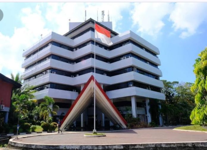 FOTO: Gedung rektorat Universitas Hasanuddin, Tamalanrea, Makassar, Sulawesi Selatan