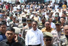 Kunjungan ke Palopo, Mentan Amran Pastikan Permudah Urusan Petani Dalam Berproduksi FOTO: Menteri Pertanian (Mentan) Andi Amran Sulaiman saat menghadiri kegiatan temu pekebun di Lapangan Pancasila, Kota Palopo, Sulawesi Selatan, Sabtu, 3 Februari 2024.