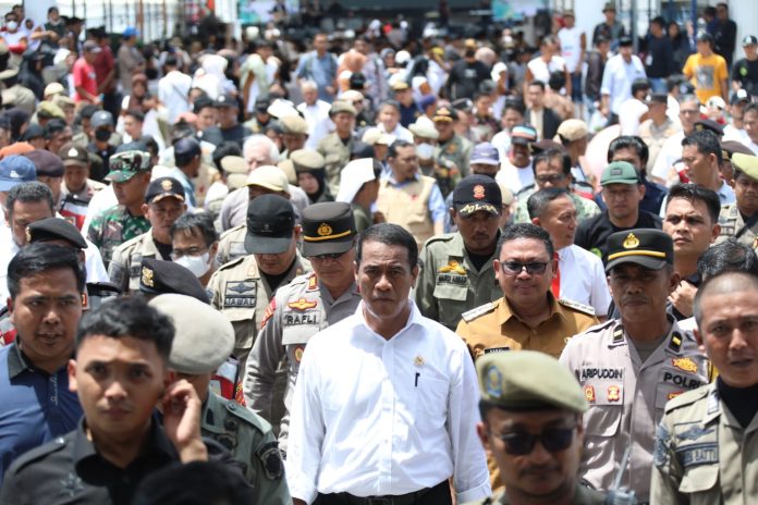 FOTO: Menteri Pertanian (Mentan) Andi Amran Sulaiman saat menghadiri kegiatan temu pekebun di Lapangan Pancasila, Kota Palopo, Sulawesi Selatan, Sabtu, 3 Februari 2024.