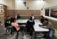 Polsek Ujung Kota Parepare Jaring 6 Pengguna Knalpot Brong, Kapolsek: Menjaga Situasi Kamtibmas di Masa Pemilu FOTO: 6 pengendara roda dua saat membuat pernyataan nya tidak lagi menggunakan knalpot brong dihadapan pihak Polsek Polres Parepare, Polda Sulawesi Selatan. Sabtu (4/02/2024) pukul 22.00 WITA.