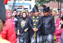 Hari Jadi Bulukumba, Pj Gubernur Sulsel Puji Capaian Pembangunan Bulukumba FOTO: Pj Gubernur Sulawesi Selatan Bahtiar Baharuddin saat menghadiri puncak perayaan Hari Jadi Bulukumba ke-64 di Lapangan Pemuda Bulukumba, Minggu, 4 Februari 2024.