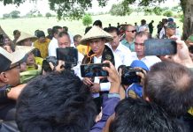 Amankan Produksi Melimpah, Kementan dan Bapanas Ajak Stakeholder Sambut Panen Raya 2024 FOTO: Menteri Pertanian (Mentan) Andi Amran Sulaiman saat menemui awak media usai kegiatan penanaman padi di kota Palopo, Sulawesi Selatan.