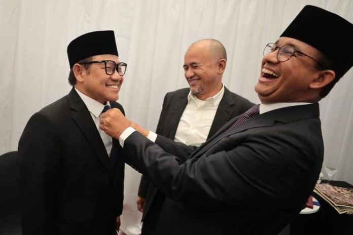 FOTO: Anies Baswedan dan Muhaimin Iskandar (Cak Imin) saat akan mengikuti debat capres ke-5. (Properti milik Anies/Facebook)