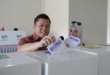 Datang ke TPS Bersama Keluarga, Yasir Machmud Optimis Raih Kursi di Dapil VII Sulsel