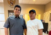 Data Masuk dari 1.274 TPS, Andi Amar Peroleh 114.977 Suara, Anwar Sewang: InshaAllah Terpilih FOTO: Kiri Andi Amar Sulaiman dan Anwar Sewang