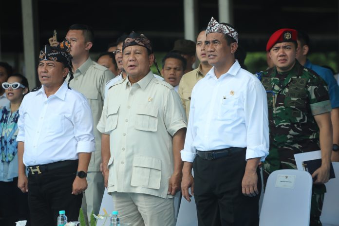 FOTO: Menteri Pertahanan Prabowo Subianto bersama Menteri Pertanian Andi Amran Sulaiman