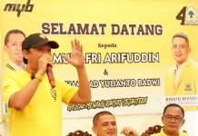 Dapat 1 Kursi MYB Beri Ucapan Terima Kasih ke Tim, Yulianto Badwi ke Andi Ina: Always Love You Honey FOTO: Muhammad Yulianto Badwi bersama ketua golkar makassar Munafri Arifuddin (APPI) saat bersosialisasi jelang pemilu 2024 lalu. (Ist)