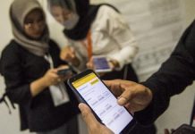 SIREKAP: Formulir C Hasil Diunggah oleh 1,6 Juta KPPS di Seluruh Indonesia ILUSTRASI: Penghitungan suara lewat secara daring alias Sirekap. (Foto: ANTARA FOTO/M Agung Rajasa)