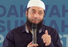 Viral di Medsos Penolakan Ceramah Khalid Basalamah di Makassar, BMI: Kok Pasca Pilpres Baru ada Penolakan? FOTO: Ustadz Khalid Basalamah jelaskan golongan istri ahli neraka. (YouTube Dakwah Sunnah)