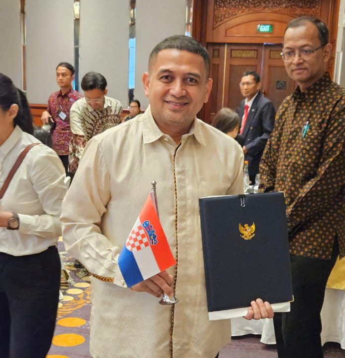 FOTO: Munafri Arifuddin (APPI) Konsul Kehormatan Republik Kroasia di Makassar.